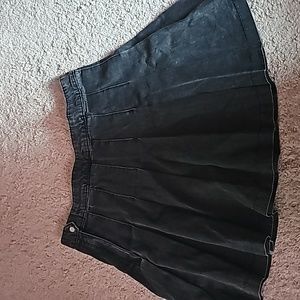 H&M Divided Pleated Skirt